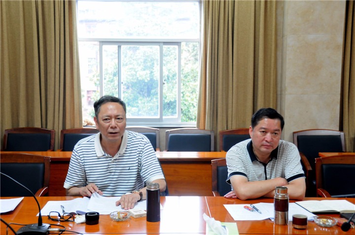 李文斌、覃崇辉到一平浪、羊场煤矿调研