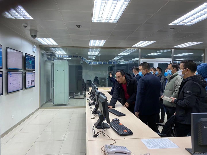 集团党委委员、、副总司理张清带队到中国太原煤炭生意中心考察交流