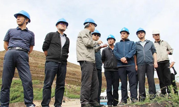 集团党委委员、、、副总司理张清一行赴先锋煤业调研