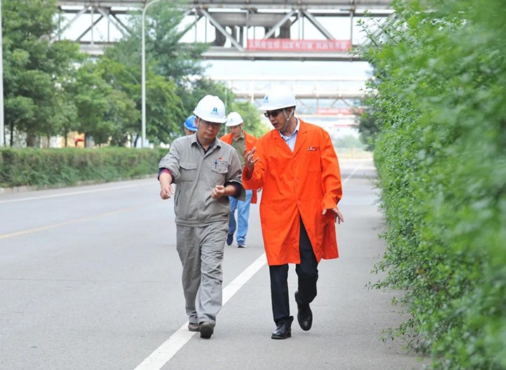 集团党委委员、、副总司理缪和星一行赴先锋化工开展三季度暨国庆节前清静检查