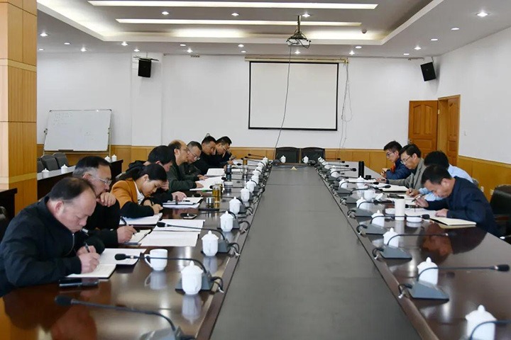 集团党委副书记、、总司理高建嵩一行到云维集团督导调研