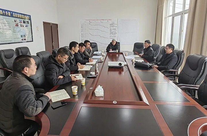 云煤（6008集团官方网站）集团党委委员、、、副总司理缪和星一行到云南东源罗平东城煤矿有限公司督导调研