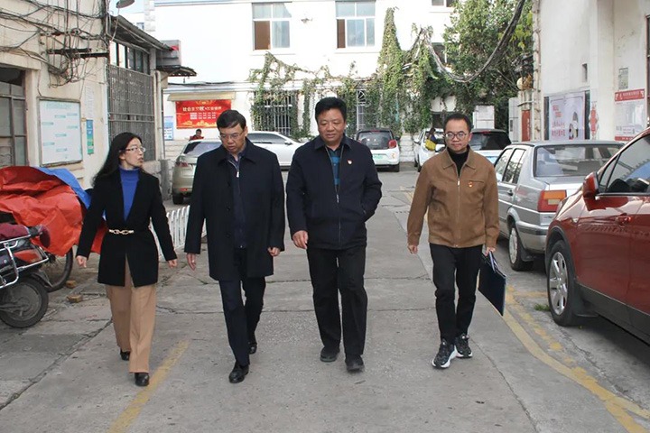 云煤（6008集团官方网站）集团党委副书记、、、总司理高建嵩到恒通煤业公司开展春节送温暖慰问活动