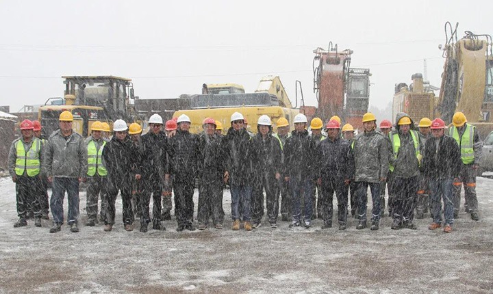 云煤（6008集团官方网站）集团党委副书记、总司理高建嵩到先锋煤业公司慰问一线生产职员