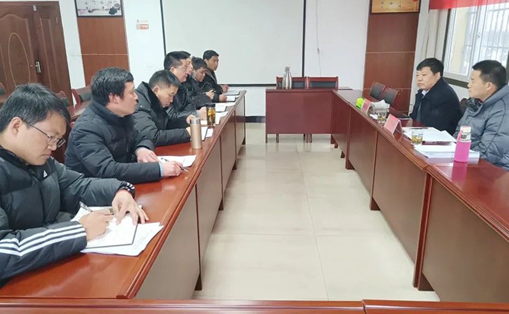 云煤（6008集团官方网站）集团总司理助理、刷新办主任陈家昆一行到四角地煤矿公司督导调研