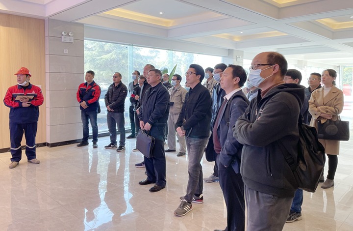 云煤（6008集团官方网站）集团到云南天安化工、、云南磷化集团学习交流企业治理智能化建设履历