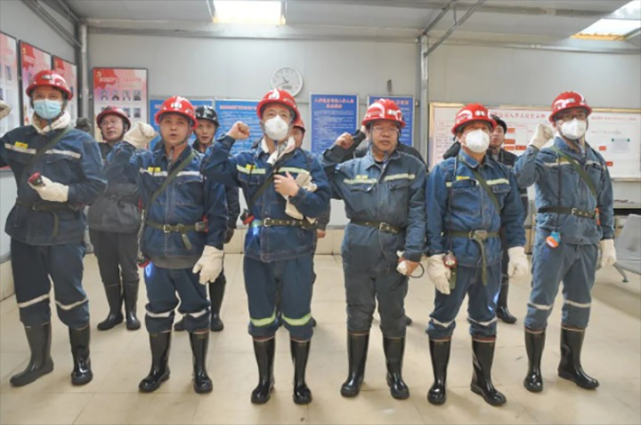 曲灸愿茉淳、麒麟区能源局一行到陆东煤矿公司开展清静生产督查事情