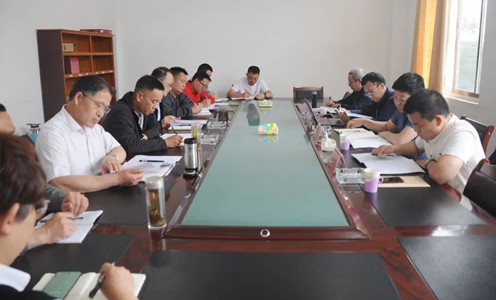 云煤（6008集团官方网站）集团总司理助理、、、刷新办主任陈家昆一行到陆东煤矿公司开展深化国企刷新三年行动专项督导