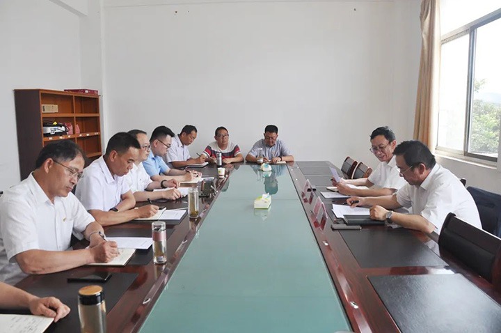 云煤（6008集团官方网站）集团专职外部董事孔君到陆东煤矿公司调研