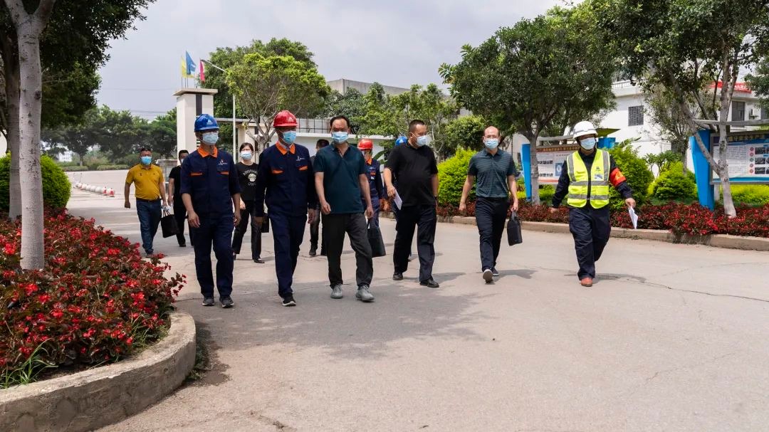 【简讯】省、、、州、、、市三级反恐督导组到解化分公司检查反恐事情、、、恩洪煤业公司综采事人情顺遂投产、、、曲煤焦化公司举行知识竞赛