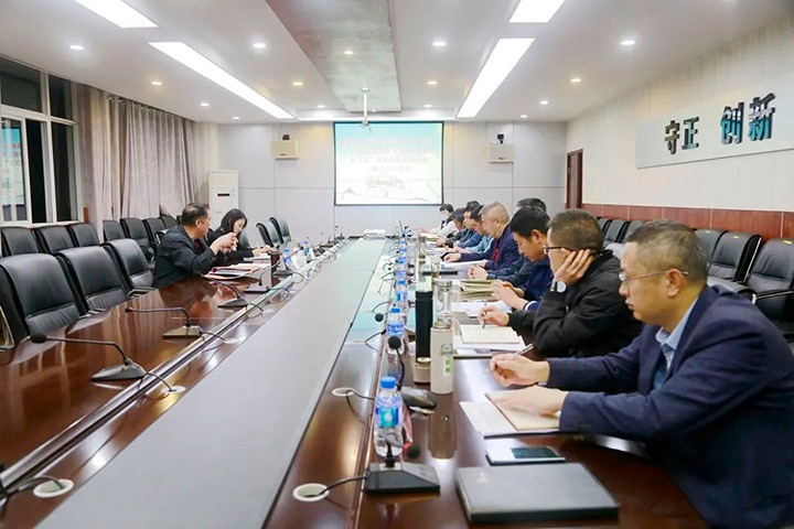 【专项行动】集团党委委员、、、纪委书记覃崇辉到威信煤炭公司指导专题民主生涯会