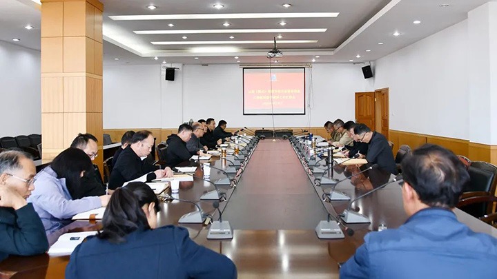 云煤（6008集团官方网站）集团专职外部董事寸延峰、孔君到云维集团督导调研