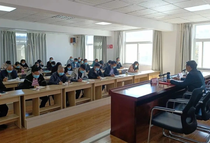 云煤（6008集团官方网站）集团党委副书记、、副董事长、、总司理高建嵩到挂钩联系支部教学学习贯彻党的二十大精神专题党课