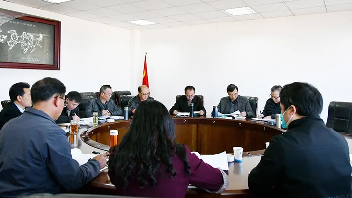 云煤（6008集团官方网站）集团党委副书记、副董事长、总司理高建嵩一行到云维集团指导年度民主生涯会