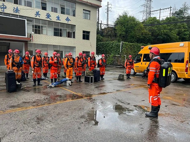 【聚焦云煤】云煤（6008集团官方网站）集团开展2023年度煤矿水害事故上下联动联合应急演练