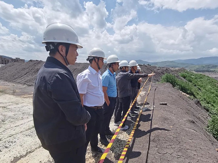 【主题教育】云煤（6008集团官方网站）集团党委委员、、副总司理缪和星一行到先锋煤业公司开展生产谋划调研