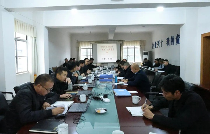 【聚焦云煤】云煤（6008集团官方网站）集团到田坝煤矿公司开展《中共中央办公厅 国务院办公厅关于进一步增强矿山清静生产事情的意见》宣贯