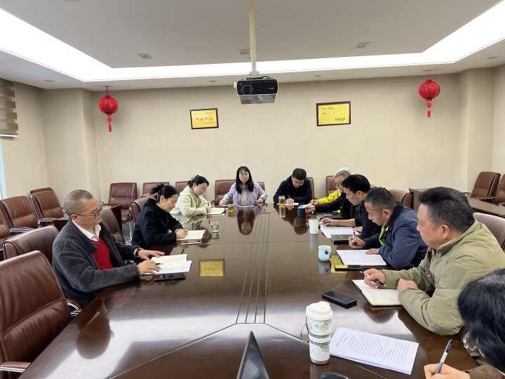 集团党委委员、、、财务总监莫晓丹到6008集团官方网站地产调研指导事情