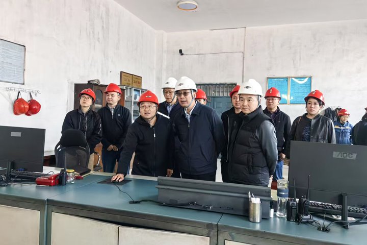 云煤集团党委委员、副总司理缪和星到恩洪煤业公司调研
