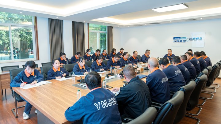 党建＋三精＝效能＋14.4万吨！！！ 云南解化跑出烟肥保供“加速率”